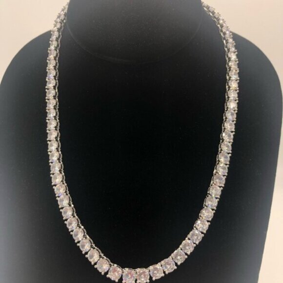 18k 75ct Tennis Necklace - Picture 2 of 12